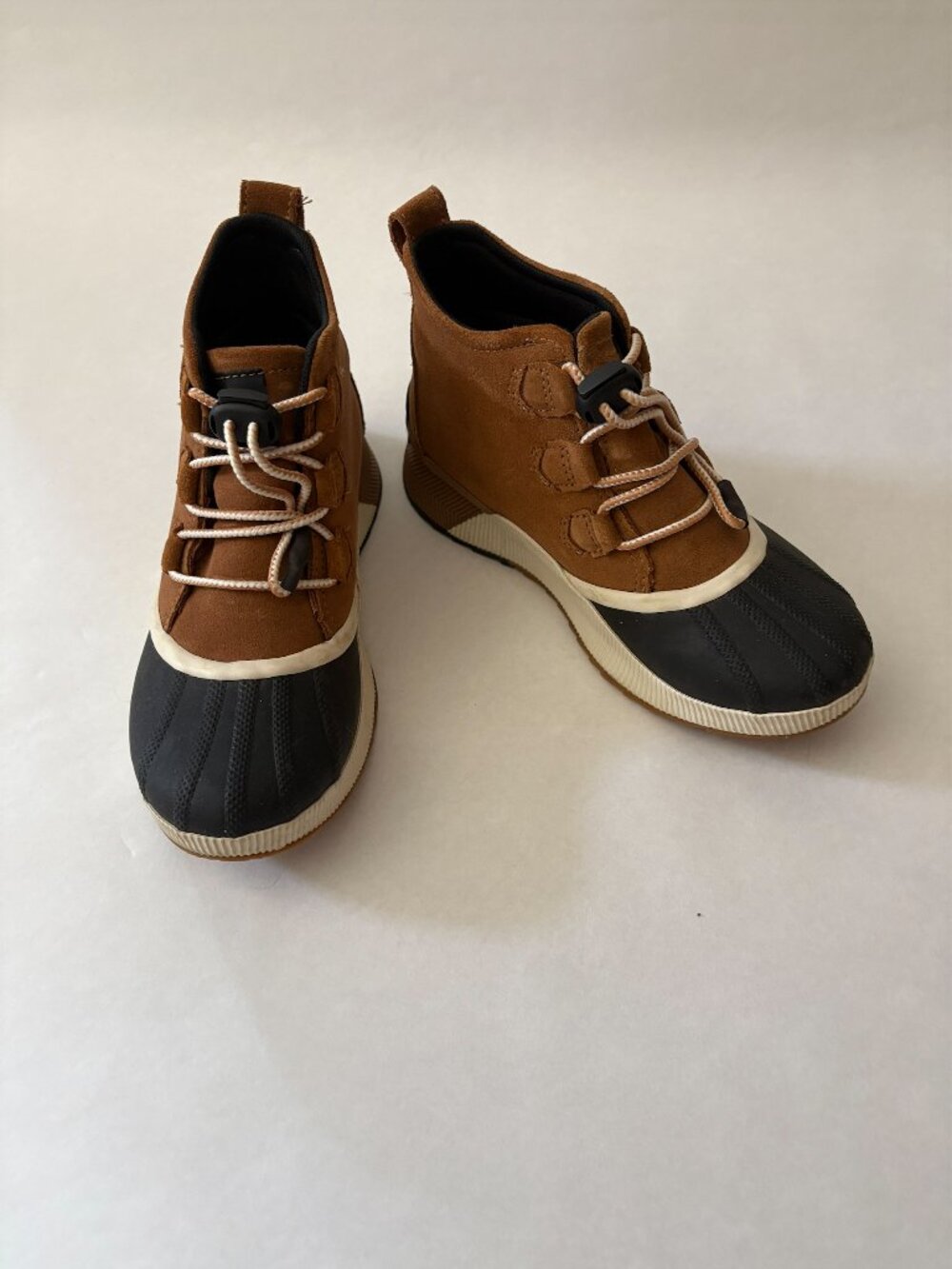 Like New Women's Girl's Sorel Tan Suede Navy All Weather Boots Size 5